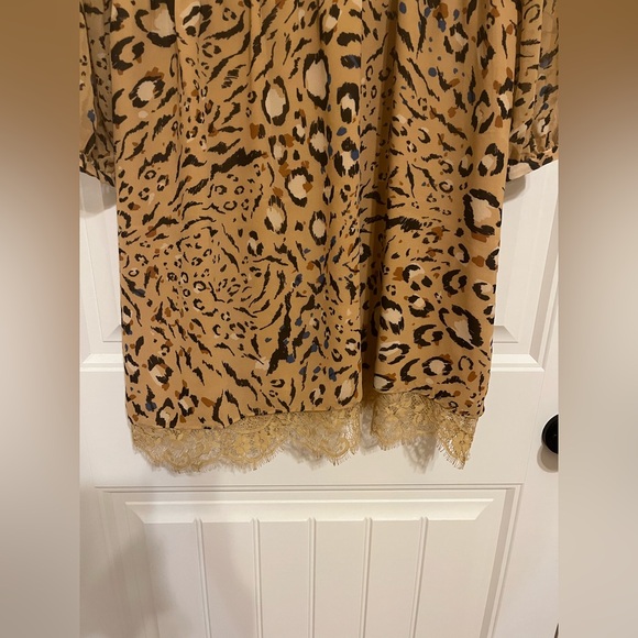 WHBM Leopard Print Blouson Dress. - Picture 7 of 9